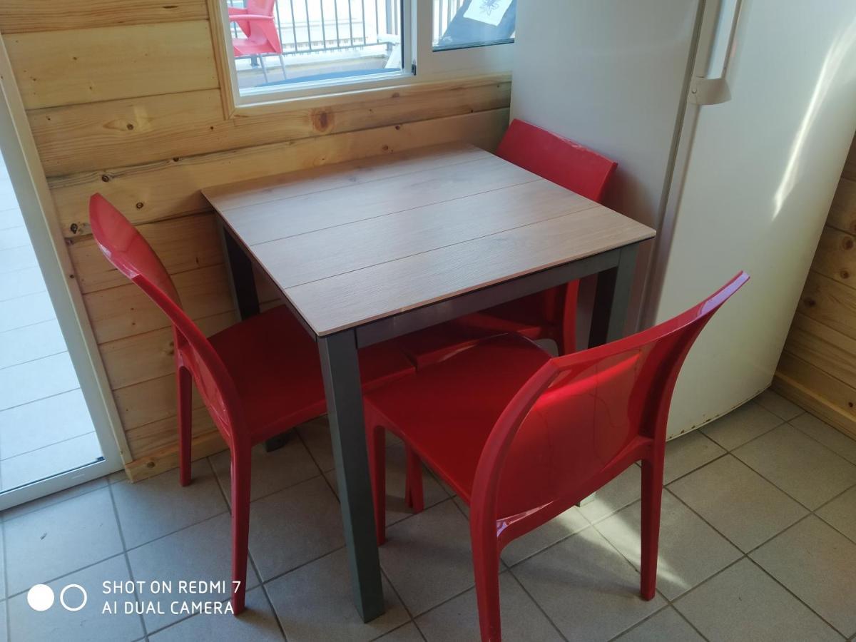 Habitacion Familiar En Un Atico Con Gran Terraza Y,Cocina ,En La Playa Burriana Kültér fotó